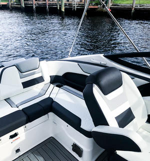 year make model boat rental in Pompano Beach