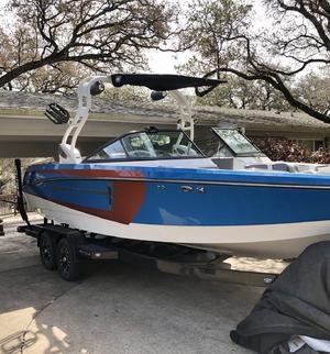 type of boat rental in Austin, TX