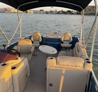 make model boat rental in St. Petersburg, Florida