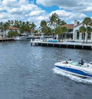 year make model boat rental in Fort Lauderdale