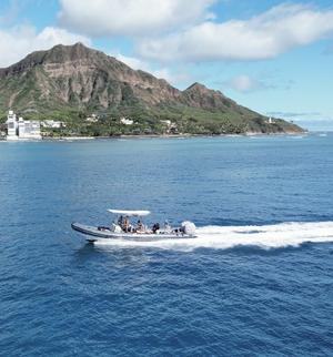 year make model boat rental in Honolulu