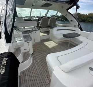 length make model boat for rent Miami