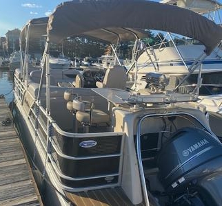 type of boat rental in Boston, MA