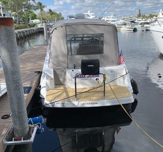 type of boat rental in Hallandale Beach, FL
