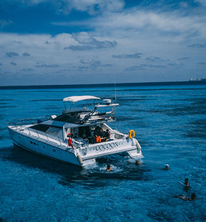 year make model boat rental in Cancún
