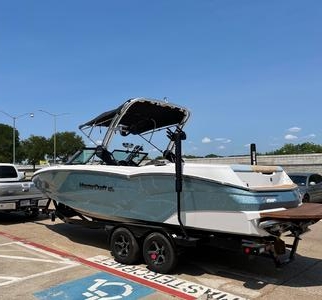type of boat rental in Lewisville, TX