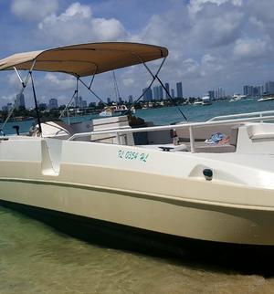 make model boat rental in Key Largo, FL